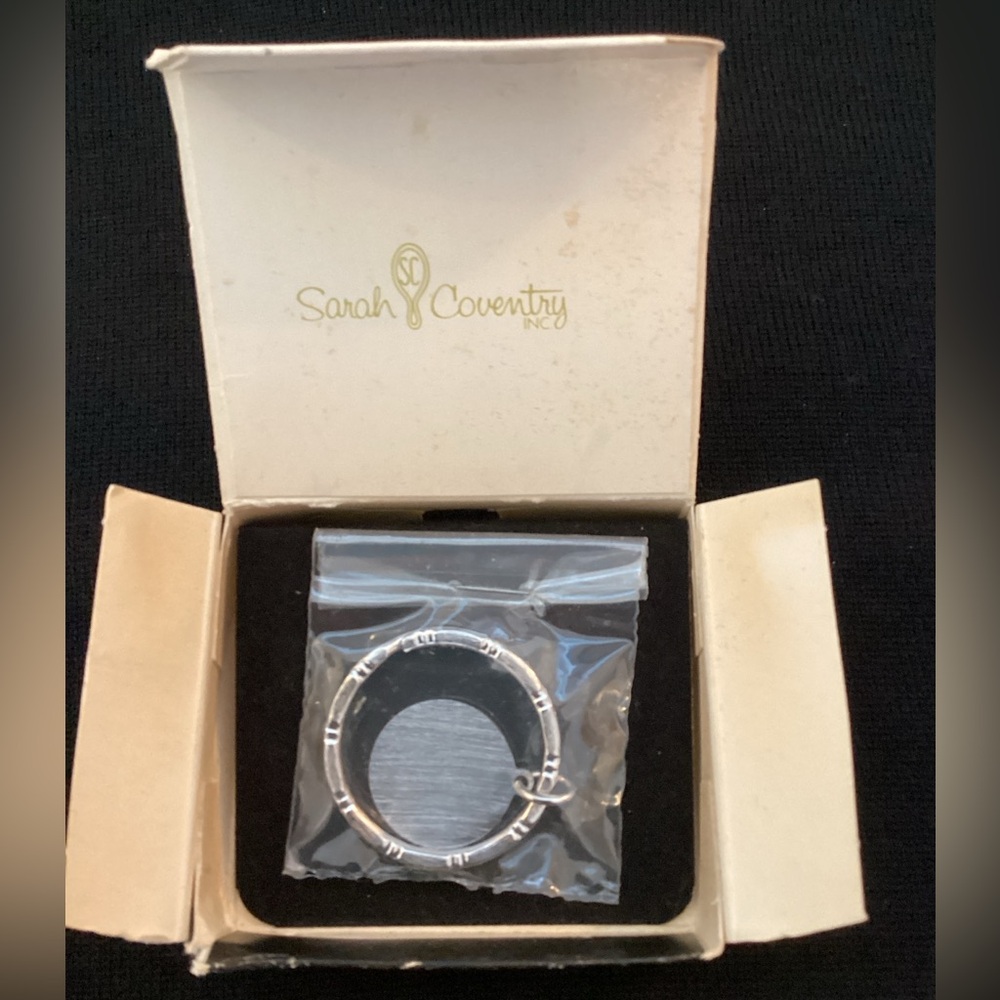 Sarah Coventry bamboo pattern key ring